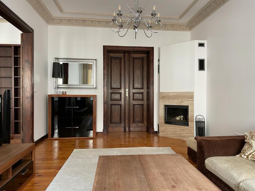 Uroczy Apartament 97M2 W Samym Centrum Wroclawia エクステリア 写真