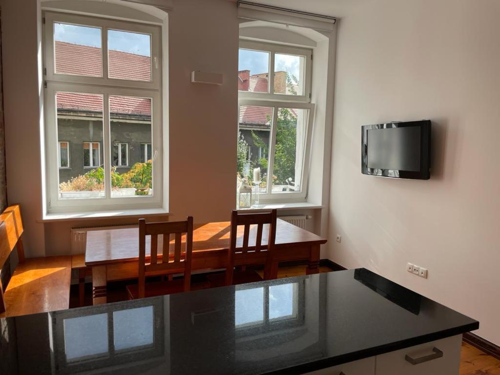 Uroczy Apartament 97M2 W Samym Centrum Wroclawia エクステリア 写真